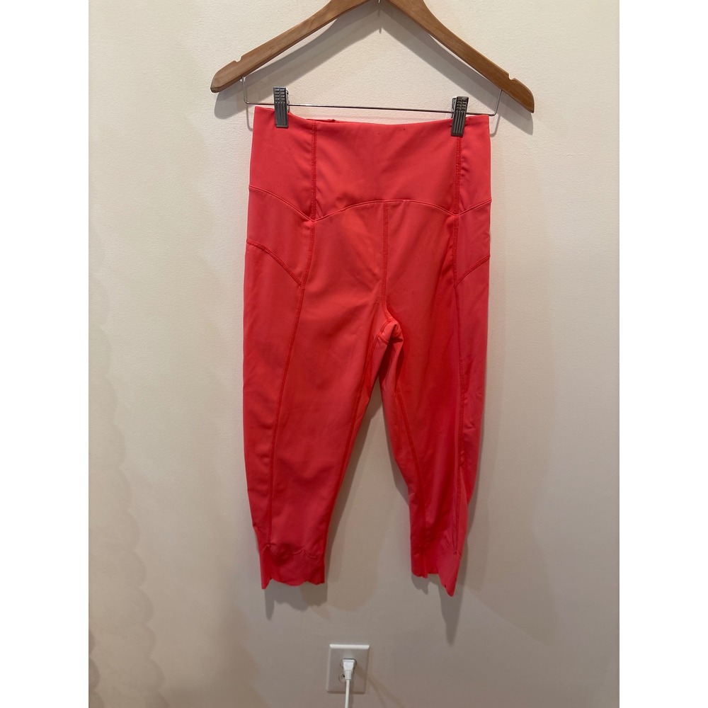 Free People Movement Genesis Scalloped Leggings‎ Size Medium